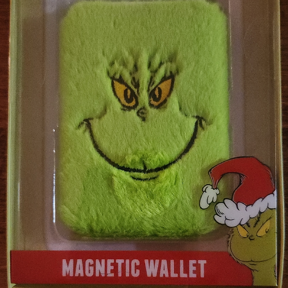 Green Grinch Magnetic Card Wallet Dr Seuss New!